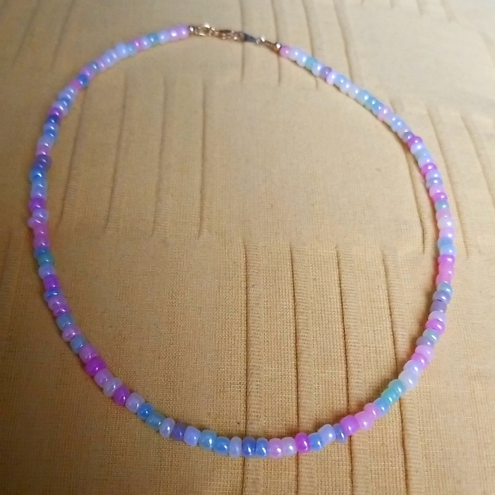 2 Necklaces - Picture 4 of 5